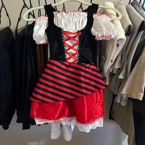 girl’s pirate costume